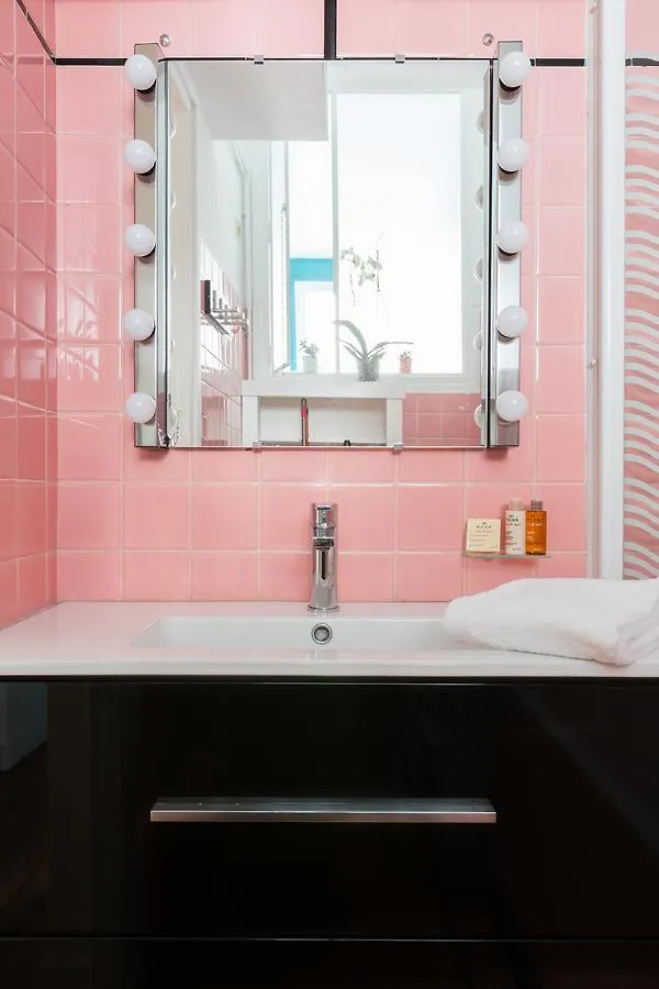 Apartment Veeve - Cosy Gambetta Paris